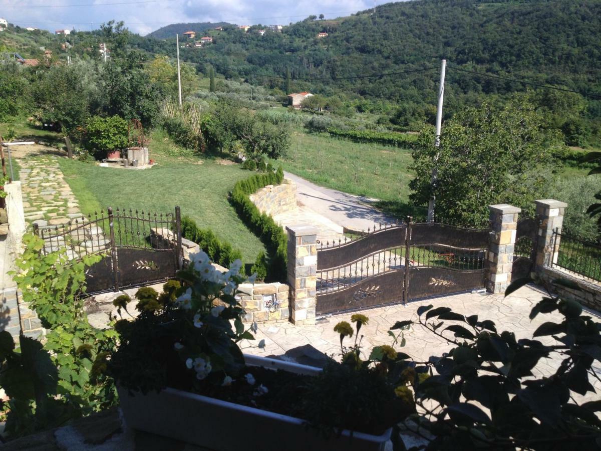 Apartment Wine & Olive Oil Mofardin Koper városi község Szoba fotó